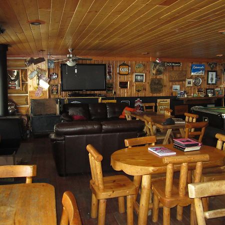 Log Inn & Pub Avola Exterior foto